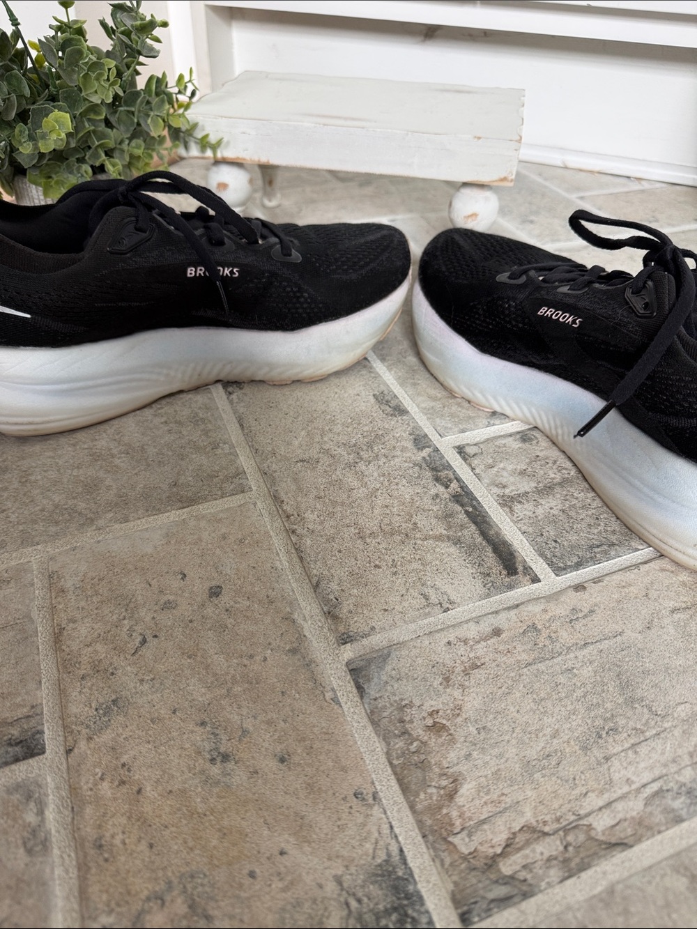 Brooks Women's Glycerin 22 Neutral Running Shoes | Size 9 | Pre-owned - Picture 5 of 9